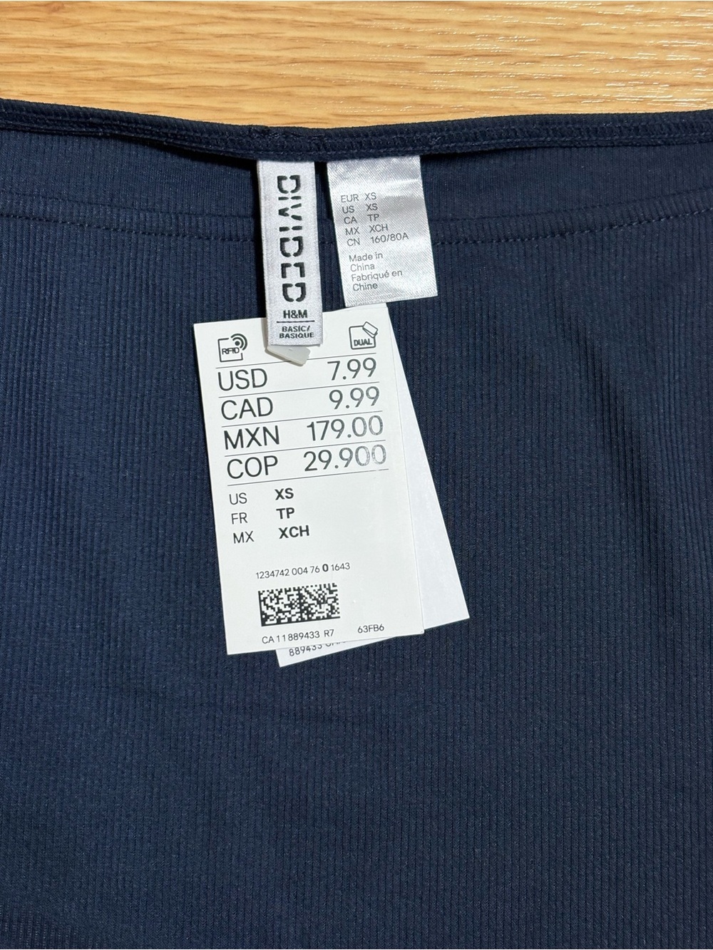 H&M Navy Ribbed Short Sleeve Tee - Picture 2 of 3